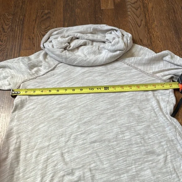 Free People Beach cotton cowl neck oversize sweatshirt in oatmeal, size S - Picture 3 of 6